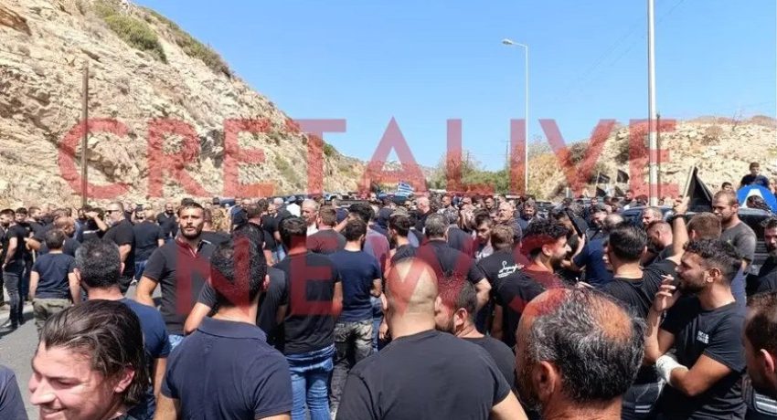 Κτηνοτρόφοι έκλεισαν τον ΒΟΑΚ στην Κρήτη για το σκάνδαλο του ΟΠΕΚΕΠΕ